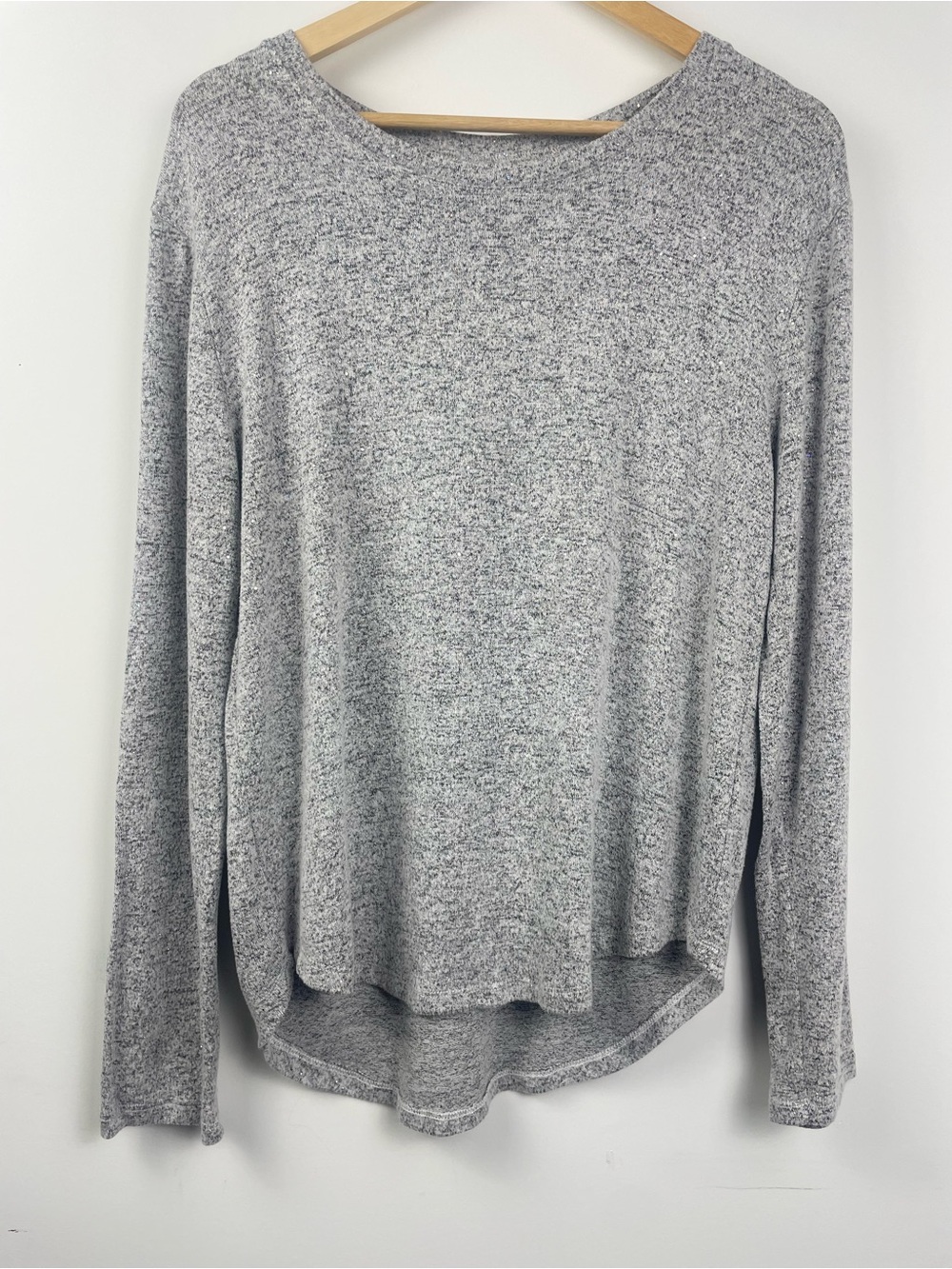 Lavon Vintage Heathered Gray Long Sleeve Top - Size Medium